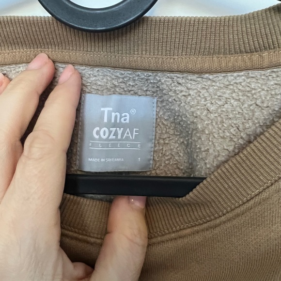 TNA cozy AF sweats and crop - Picture 5 of 5